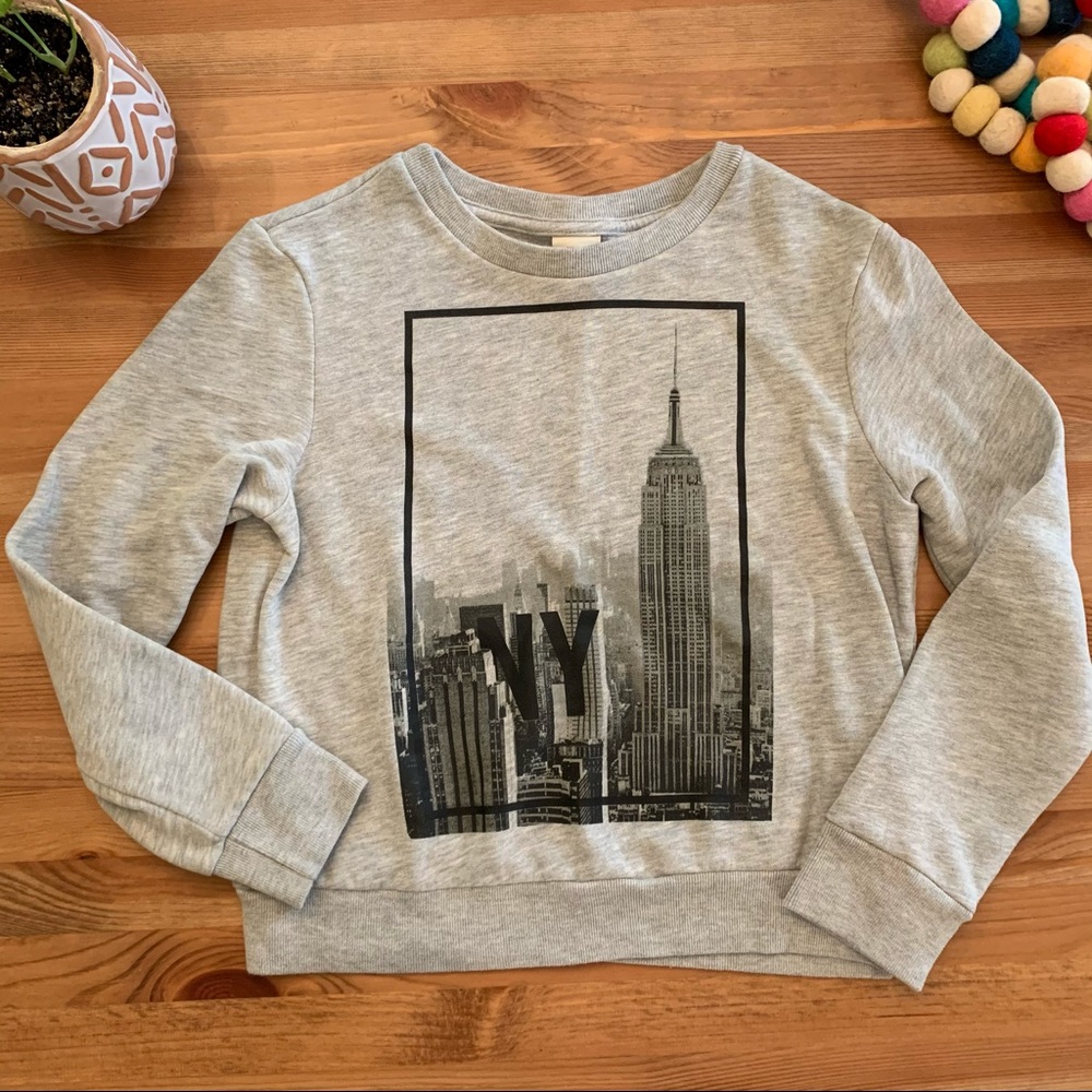 Like new! Abercrombie & Fitch NY Sweatshirt